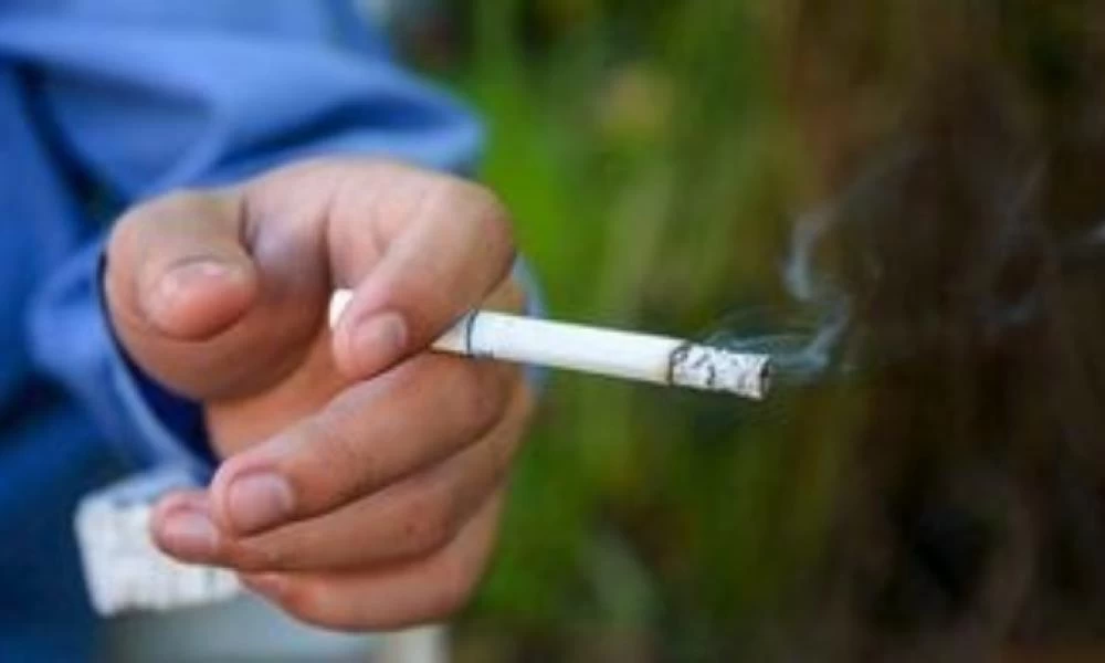 Οι καπνιστές κινδυνεύουν περισσότερο ή όχι στον κορονοϊό;